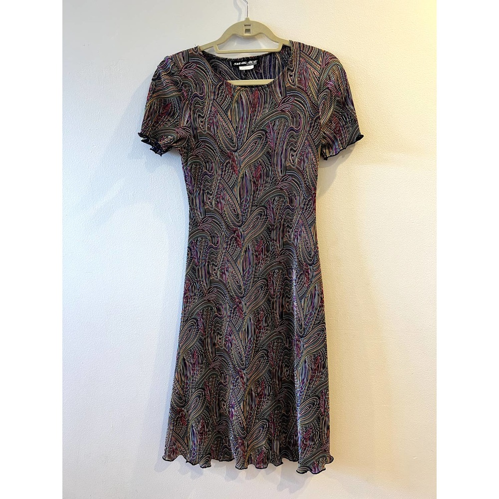 funky 70s midi short sleeve dress